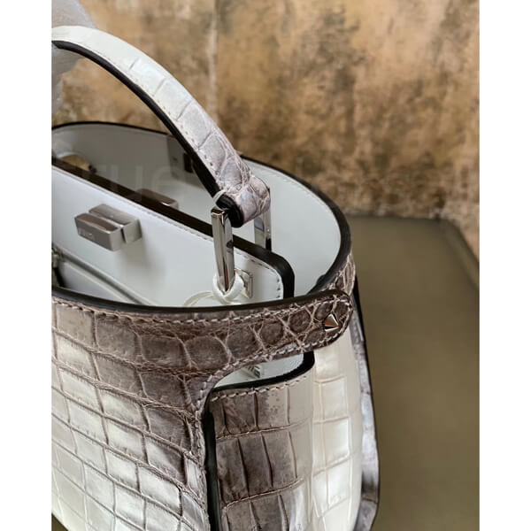 フェンディ クロコダイル 偽物ヒマラヤ ピーカブー PEEKABOO ESSENTIALLY ヒマラヤ